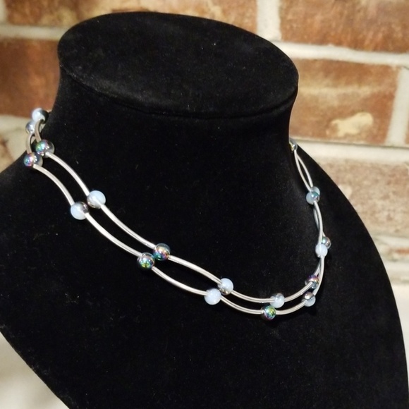 Silver and Crystal Necklace - Picture 3 of 7